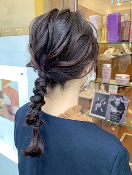 カッツ 元町店(CUT S) 個性派編みおろしアレンジ