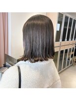 外ハネロブ ぱつっとカット