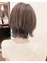 ティーシェル(TIECHEL)&nbsp;小顔イメチェン、ブルーグレージュカラーくびれレイヤーボブ