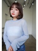 アッシュベージュ、ぱつっとボブ