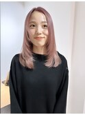 ペールピンク×ミディアムレイヤーカット