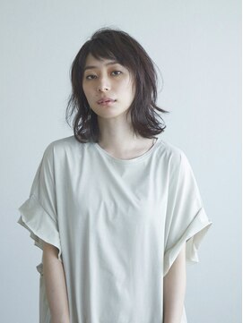 ファムス(fam.s) 抜け感ミディアム