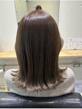 リタ(rita.) 小辻結花 イルミナカラー×シルバーベージュ