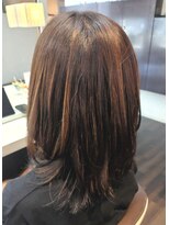 エノモト(ENOMOTO) ピレンジ☆ミディアムレイヤーカットウルフ風ハイライトカラー