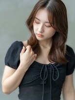 大人かわいい／20代30代／バングカット／オリーブベージュ