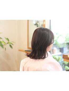 【髪質改善】年齢とともに増える白髪や、カラーリングで傷んだ髪・パサつきやツヤのなさに悩んでいる方へ。