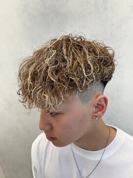 ルースト 西院店(ROOST) スペインカール×ホワイトハイライト