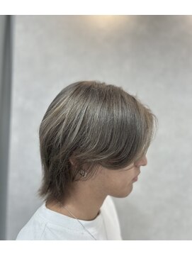 グレーアッシュ