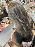 ５０枚のホイルで馴染ませハイライト♪♪