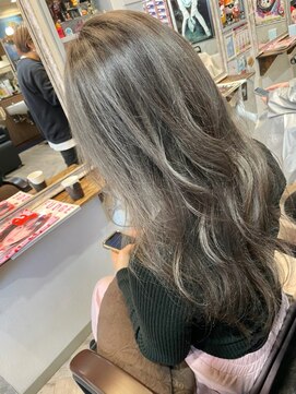 ヘア メイク ココ(hair make coco) ５０枚のホイルで馴染ませハイライト♪♪