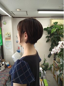 美容室ゆふーの写真/大人のショートカットで旬な装いへ。ハンサムショートで魅力引き出す★