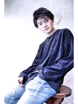 ブーケ(BOUQUET) サイドパート・ツーブロック・黒髪・カット上手い