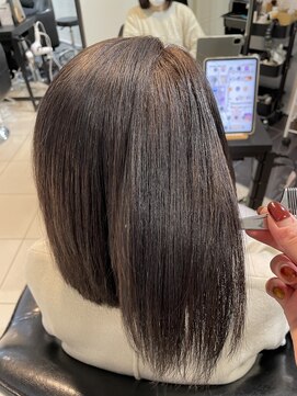 ラブクロムトーキョー オモテサンドウ(LOVECHROME OMOTESANDO) 美髪ストレート　簡単スタイリング　髪質改善