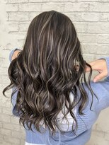 ベイショア(Bay Shore NY)&nbsp;ハイライトカラープラチナベージュシルキーベージュ透け感