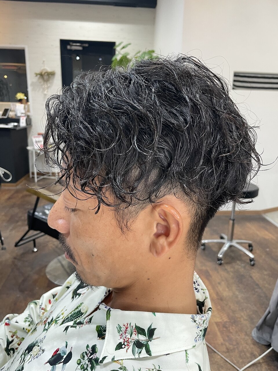 men'sトレンドパーマ＋カット\12000→7700