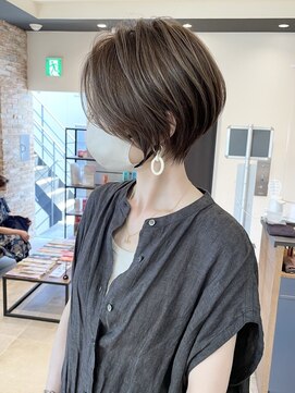 バンプ ギンザ(BUMP GINZA) 30代/40代/50代・絶壁解消×くびれショートボブ【浅野】
