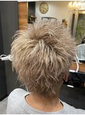 ハイトーン×スパイキーショート