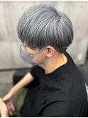 シルバーグレージュ　ハイトーン　マッシュ　ケアブリーチ