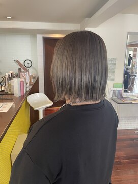 ヘアースペースブルーム プリュス 石橋店(HAIR SPACE BLOOM plus) 石橋/カーキグレージュ/ぱっつんボブ/外ハネボブ/ブリーチ無し