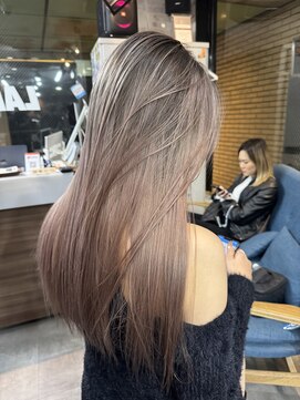 ラフ(LAFF) 【ふんわり軽やか大人バレイヤージュカラー】