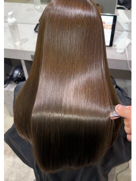 シシ 銀座(sisi) 【縮毛矯正/髪質改善/トリートメント/白髪染め/白髪ぼかし】