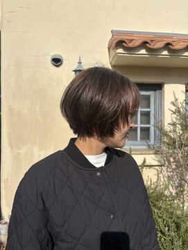 ショートボブ