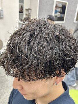 グロップ 町田(GLOP) 動きが出るメンズ波巻きパーマ