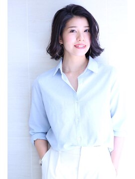 オーロ(ORO) 大人可愛い外ハネくびれミディボブ