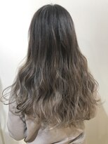 コロ(COLO)&nbsp;【COLO 吉祥寺 都甲菜穂】グラデーションベージュカラー