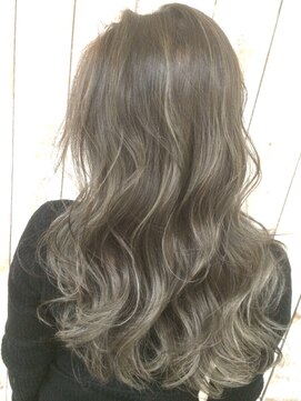 オリ(‘Oli) ハイライト ＿プラチナグレイジュ