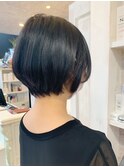 福山市美容室Caary人気 大人め丸みショートボブひし形シルエット