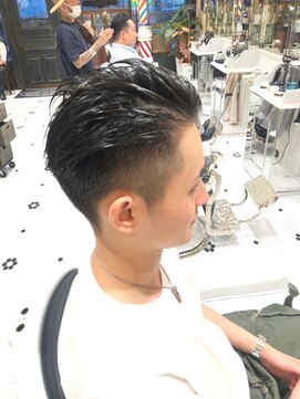 ルドローブラントオオサカ(LUDLOW BLUNT Osaka) 【LUDLOW BLUNT】スリックバック サイドパート ツーブロック