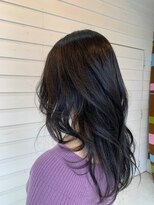ラコスタ(LaCosTa)&nbsp;ロングブラックレイヤーパーマ顔まわりりボリューム感サラツヤ髪