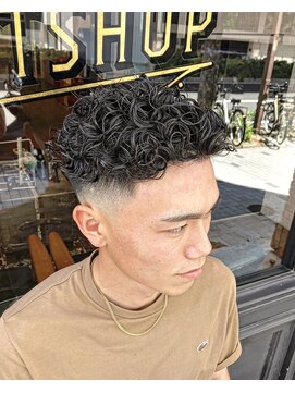 フォーコーナーズ(Four Corners) スキンフェード/スパイラルパーマ/メンズパーマ/ツーブロック