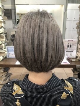 リー 甲子園(Lee) ホワイトグレー×ボブ☆