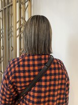 プラスシー(+C)&nbsp;ボブスタイルにもハイライトで立体感/福岡地毛にハイライト/白髪