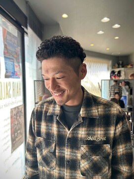 ダニーコウベ(Danny kobe) パーマ