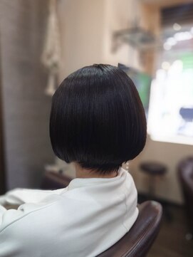 フラワーオーガニック(flower organics) 【フラワーオーガニック団原】　～立体感のある美人ボブ～