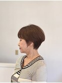 耳まわりをスッキリさせたショートボブ