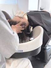 エムスリー ソリス(EMU THREE SOLIS)