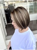 コントラストハイライト×ショートボブ