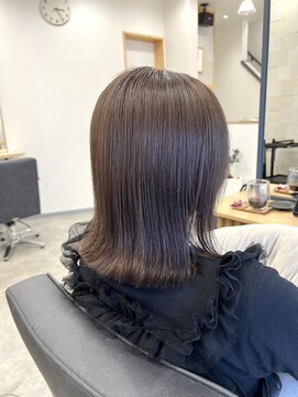 リノアバイフェリア(LINO’A by felia) 20代30代40代50代外ハネボブ×グレージュカラー