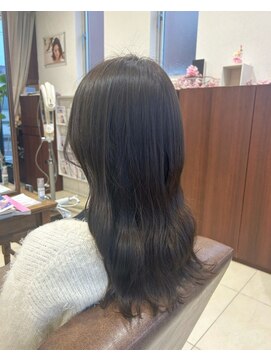 フォルテ 藤枝エピ店 明るさを抑えた透明感カラー