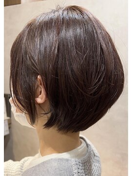 カプロアシヤ(Capullo.Ashiya) 丸みショート