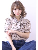 オーロ(ORO)&nbsp;ミルクティーベージュ外ハネフェミニンスタイル