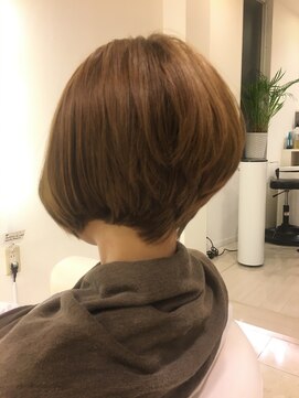 サロン ド コワフュールシェ トモ(salon de coiffure chez tomo) グラディションボブ