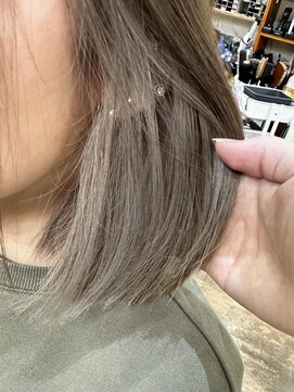 エルパライソ 鯖江店(Elparaiso) イヤリングカラーホワイトベージュ