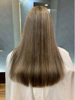 アバンティ(AVANTI)の写真/髪のダメージの原因を見極め、根本から髪質改善！ダメージレスで柔らかなさらつやヘアーを実現♪