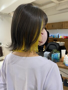 ネイロ 錦糸町(NeiRo) インナーカラーイエローカラー黄色グレージュ外ハネミディアム