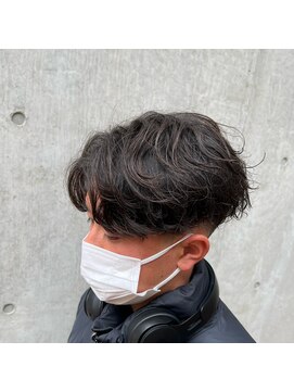 ウノプリールヴァモス(unopulir Vamos) カルマパーマ毛流れセンターパートウェーブ韓国ヘア